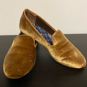 BIRDIES “The Starling” Velvet Loafers in Amber. Size 5.5